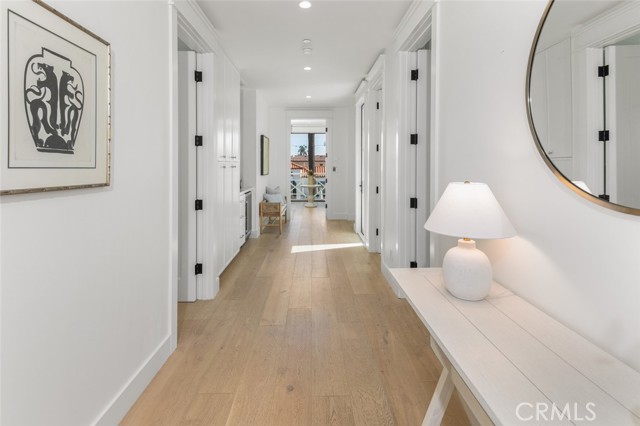 Detail Gallery Image 34 of 75 For 153 Granada Ave, Long Beach,  CA 90803 - 5 Beds | 4 Baths