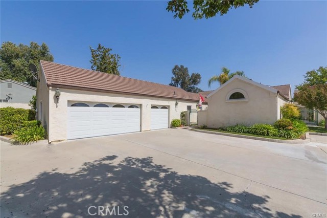 1802 Prince Albert Drive, Riverside CA: https://media.crmls.org/medias/1dd23917-928f-43e9-b4e3-5df842459a20.jpg