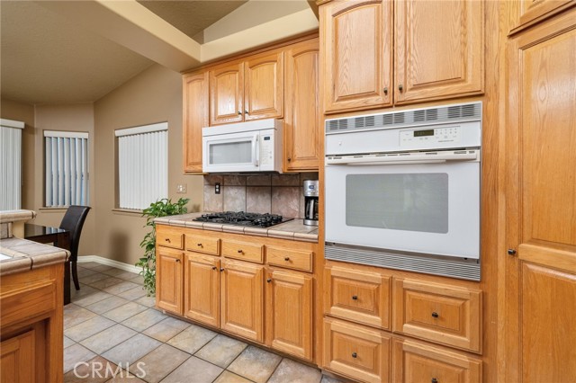 18463 Orange Street, Hesperia CA: https://media.crmls.org/medias/1dd285db-5eed-4279-8162-6b057349ae7e.jpg