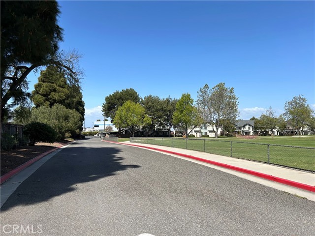 Detail Gallery Image 34 of 47 For 18232 Parkview Ln #103,  Huntington Beach,  CA 92648 - 1 Beds | 1 Baths
