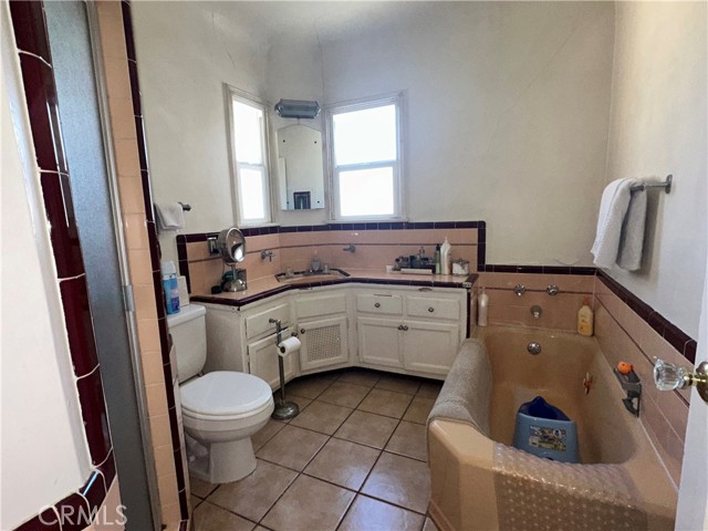 Detail Gallery Image 9 of 13 For 4056 Creed Ave, Los Angeles,  CA 90008 - – Beds | – Baths