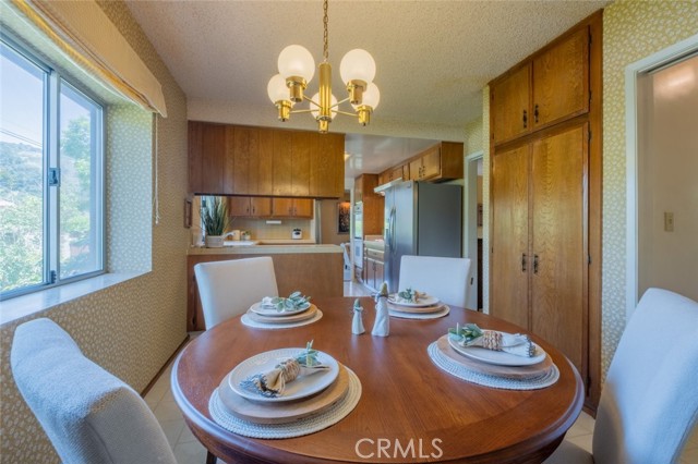 655 Fountain Springs Lane, Glendora CA: https://media.crmls.org/medias/1dd31aa2-07c9-4225-b200-2ac79f0ad9aa.jpg