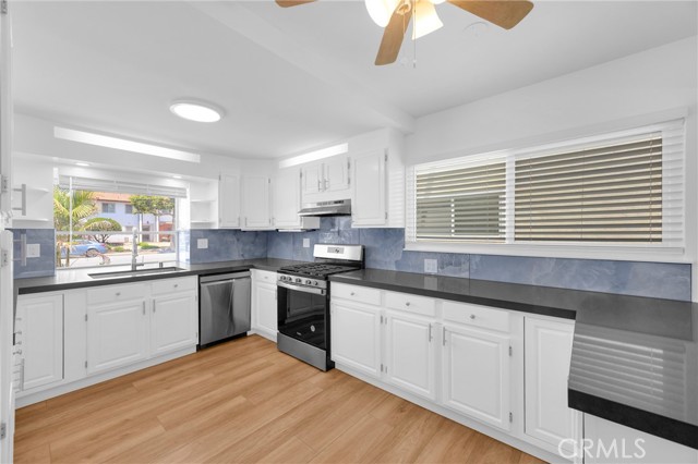 4382 Marion Avenue, Cypress CA: https://media.crmls.org/medias/1dd3264f-204e-4cf5-864d-a68095129a6d.jpg