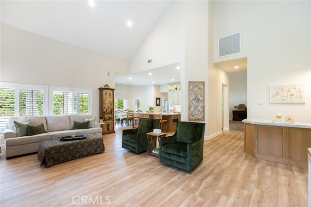 This room offers so much natural lighting.