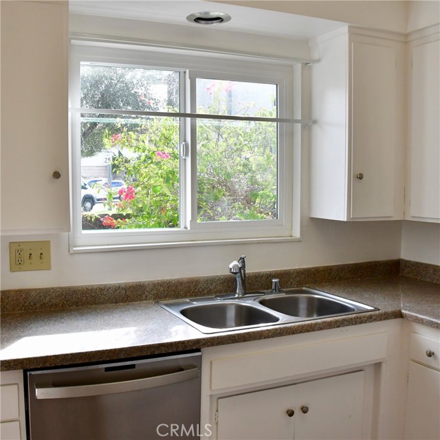 Detail Gallery Image 8 of 33 For 22931 Nadine Cir a,  Torrance,  CA 90505 - 2 Beds | 1 Baths