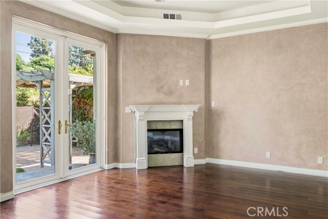 Detail Gallery Image 12 of 66 For 406 N Fairview, Burbank,  CA 91505 - 5 Beds | 4/1 Baths