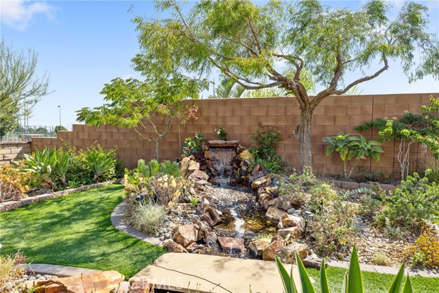 Detail Gallery Image 44 of 55 For 4882 Hawk Ridge Ave, Fontana,  CA 92336 - 4 Beds | 3/1 Baths