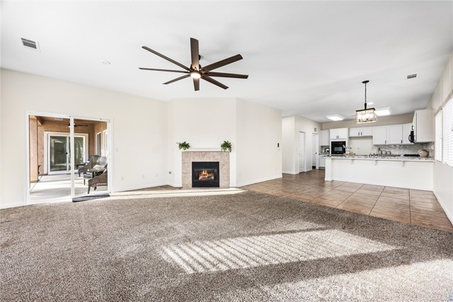 11515 Regarse, Bakersfield CA: https://media.crmls.org/medias/1dd54834-7d93-4c69-8b66-55ec27b8fd44.jpg