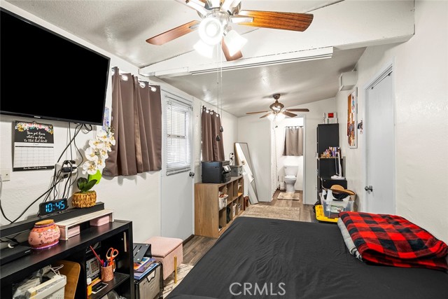Detail Gallery Image 16 of 31 For 2243 N Nutmeg St, Escondido,  CA 92026 - 3 Beds | 2 Baths