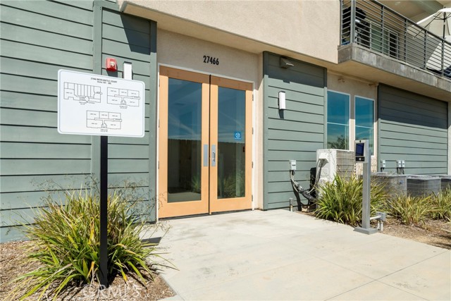 Detail Gallery Image 23 of 46 For 27466 Mercantile Ct, Valencia,  CA 91381 - 2 Beds | 2 Baths