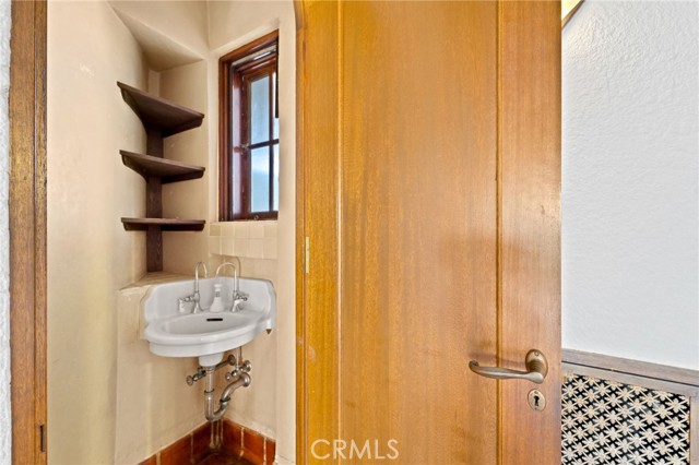 Detail Gallery Image 33 of 75 For 3600 Paradise Valley Rd, National City,  CA 91950 - 5 Beds | 4/1 Baths