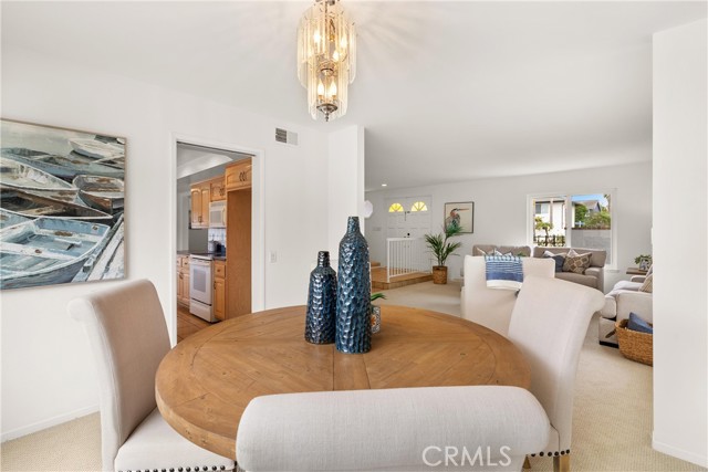 Detail Gallery Image 8 of 52 For 21941 Oceanview Ln, Huntington Beach,  CA 92646 - 4 Beds | 2/1 Baths