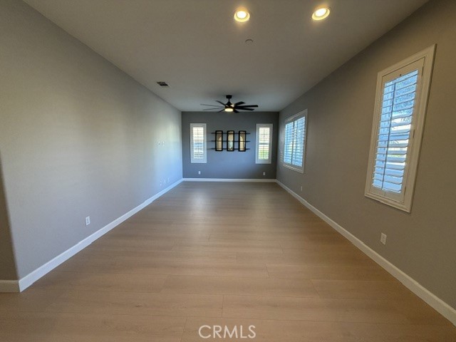 Detail Gallery Image 2 of 7 For 37406 Paseo Violeta, Murrieta,  CA 92563 - 3 Beds | 2/1 Baths