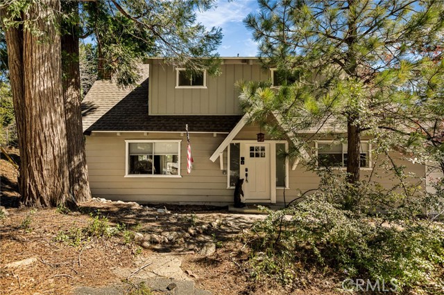 Detail Gallery Image 12 of 24 For 27255 Bernina, Lake Arrowhead,  CA 92352 - 3 Beds | 3 Baths