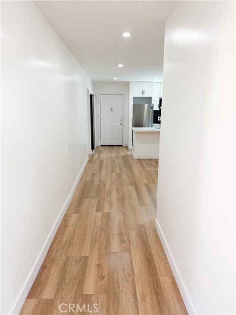 Detail Gallery Image 3 of 11 For 17000 Burbank Bld #305,  Encino,  CA 91316 - 2 Beds | 1 Baths