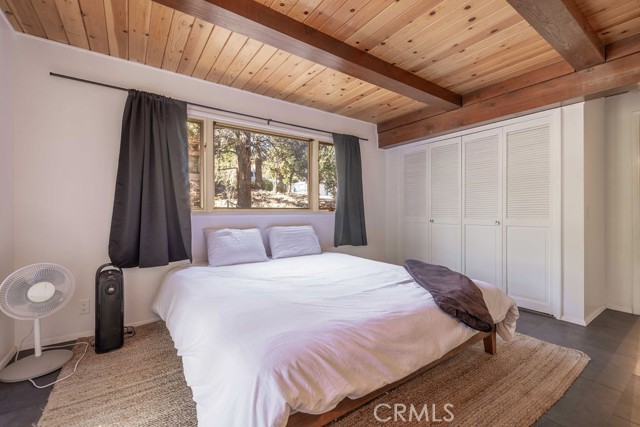 Detail Gallery Image 16 of 43 For 721 Bear Mountain Rd, Big Bear City,  CA 92314 - 3 Beds | 2/1 Baths