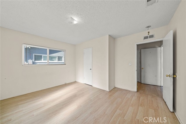 Detail Gallery Image 24 of 32 For 20644 Sherman Way, Winnetka,  CA 91306 - 3 Beds | 2 Baths