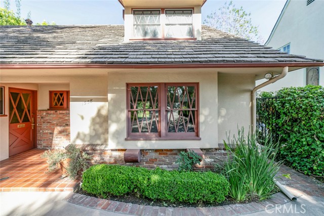 1558 Hillcrest Avenue, Glendale CA: https://media.crmls.org/medias/1ddad9c8-9be2-49e3-8c9d-555e8c12886b.jpg