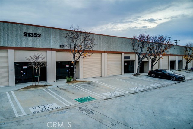 21352 Nordhoff Street, Chatsworth (los Angeles), California 91311, ,Commercial Sale,For Sale,21352 Nordhoff Street,CRSR24012959