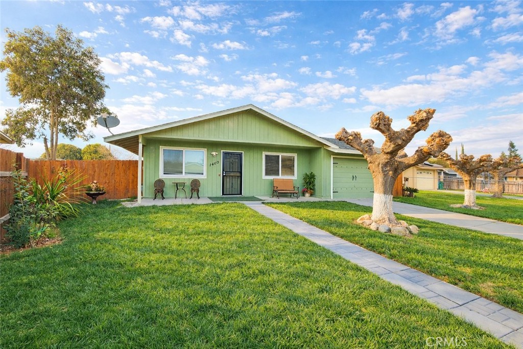 1460 Esperanza Avenue