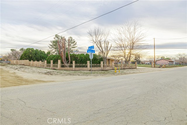 Detail Gallery Image 4 of 57 For 9756 E Avenue S4, Littlerock,  CA 93543 - 3 Beds | 2 Baths