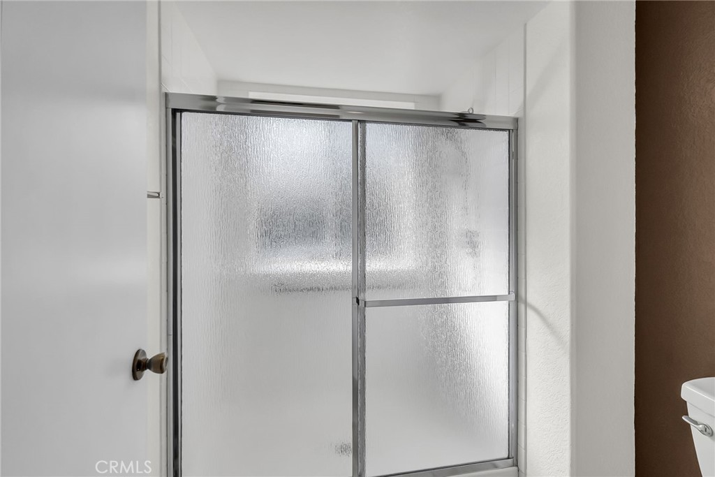 https://media.crmls.org/medias/1ddea55a-0d95-434d-9d80-167f572fd88a.jpg?preset=X-Large
