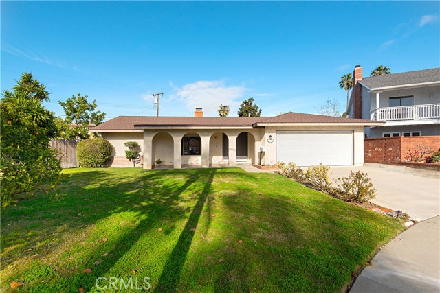 20722 Mission Ln, Huntington Beach, CA 92646