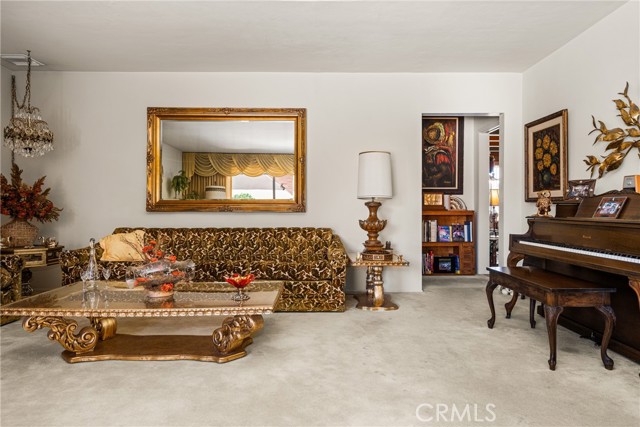 Detail Gallery Image 11 of 46 For 500 N Meadowbrook Pl, Anaheim,  CA 92801 - 4 Beds | 2/1 Baths