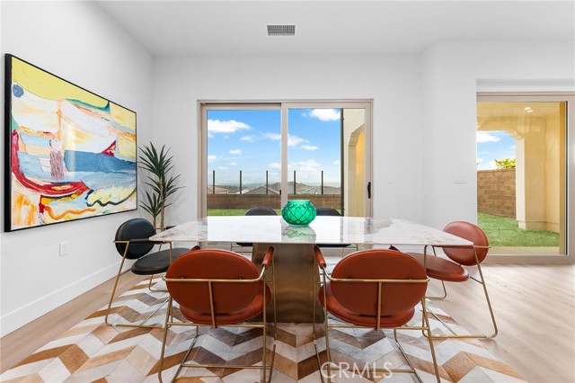 118 Sunnybank, Irvine CA: https://media.crmls.org/medias/1de06d05-22e4-4fc3-8746-07866537d8b5.jpg