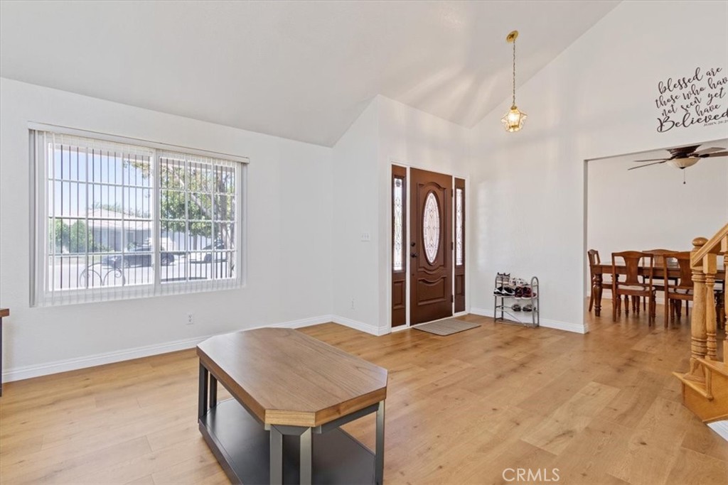 MLS #OC25152158 image #9