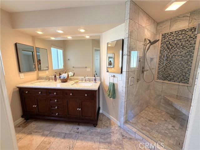 Detail Gallery Image 17 of 28 For 2750 Maple Dr, Hemet,  CA 92545 - 3 Beds | 2 Baths