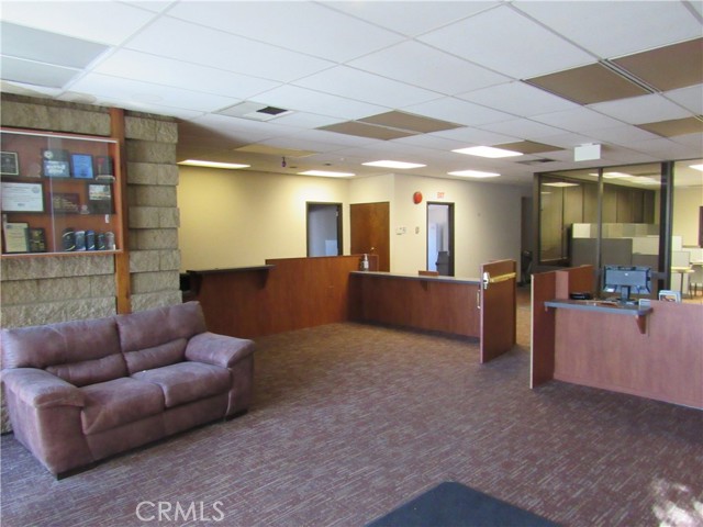 13875 Park Avenue, Victorville, California 92392, ,Commercial Lease,For Rent,13875 Park Avenue,CRHD25015666