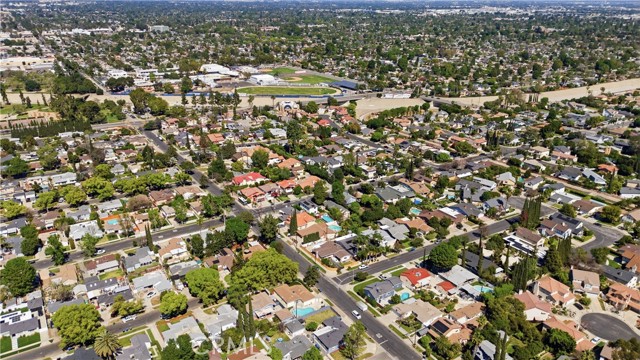 Detail Gallery Image 33 of 33 For 6254 Etiwanda Ave, Tarzana,  CA 91335 - 3 Beds | 2 Baths