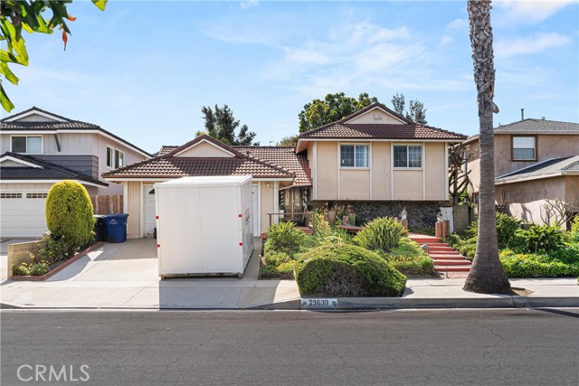 Detail Gallery Image 2 of 44 For 23639 Pineforest Ln, Harbor City,  CA 90710 - 4 Beds | 3 Baths