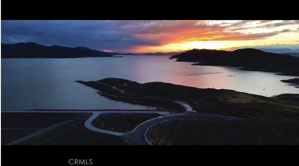 https://media.crmls.org/medias/1de2b93d-033d-45f8-8e99-8e0f5f11adb4.jpg?preset=X-Large