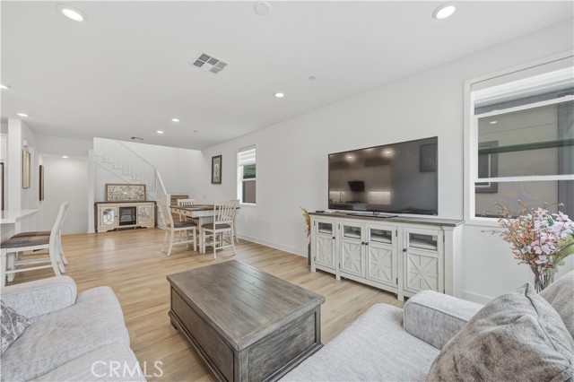 Detail Gallery Image 16 of 43 For 259 Siena, Lake Forest,  CA 92630 - 4 Beds | 3/1 Baths