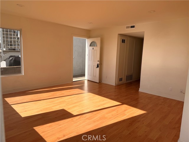 Detail Gallery Image 16 of 35 For 418 #a E Oceanfront, Newport Beach,  CA 92661 - 3 Beds | 2 Baths