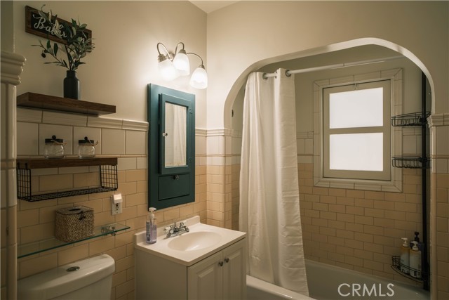Detail Gallery Image 45 of 66 For 638 N Mar Vista Ave, Pasadena,  CA 91106 - – Beds | – Baths