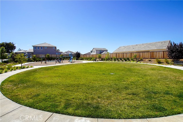 208 Luna Way, Hollister CA: https://media.crmls.org/medias/1de4f08c-1a48-4cfc-92b5-05aa85133933.jpg