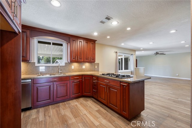1219 N Van Buren Street, Placentia CA: https://media.crmls.org/medias/1de57951-45e5-4e42-9c9d-27391155427c.jpg