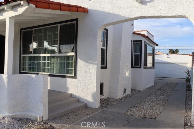 Detail Gallery Image 12 of 75 For 1917 W 74th, Los Angeles,  CA 90047 - 4 Beds | 3 Baths