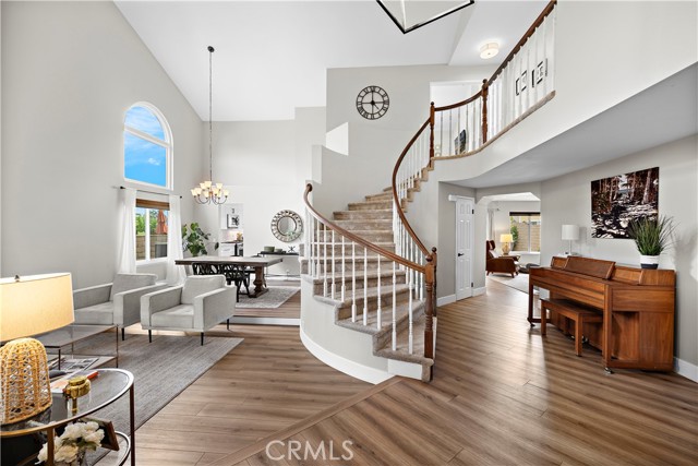 Detail Gallery Image 8 of 51 For 31902 Stoney Creek Rd, Rancho Santa Margarita,  CA 92679 - 5 Beds | 3 Baths