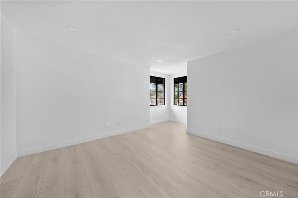 890 San Nicholas Drive