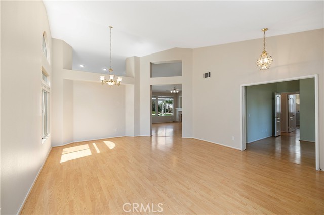 Detail Gallery Image 9 of 53 For 32176 Corte Florecita, Temecula,  CA 92592 - 3 Beds | 2 Baths