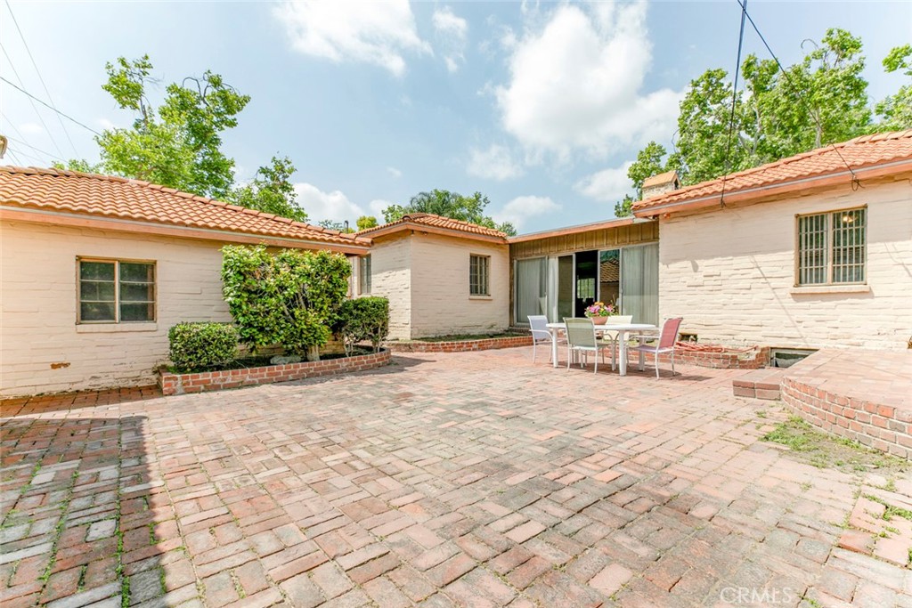 1422 W Riverside DriveBurbank img 33