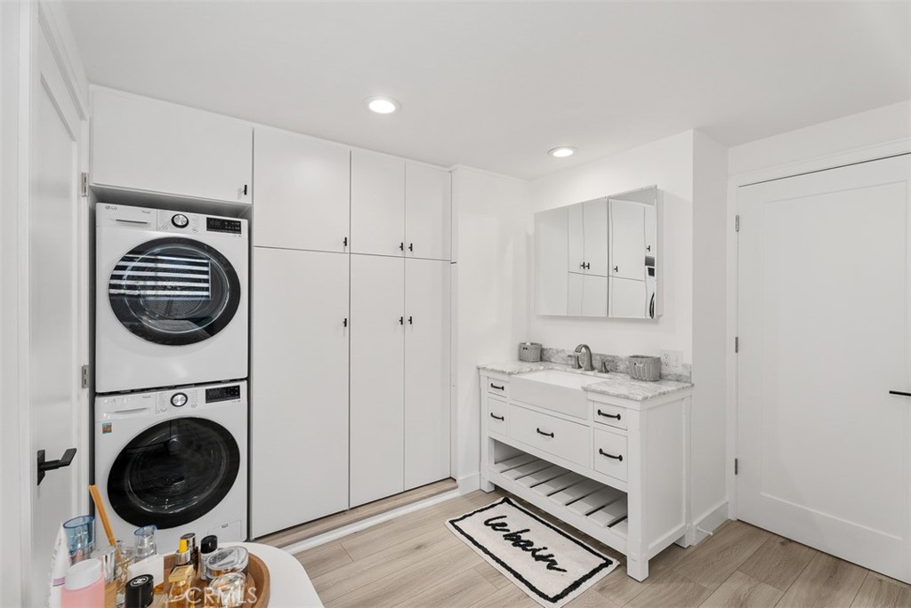 MLS #OC25275575 image #17