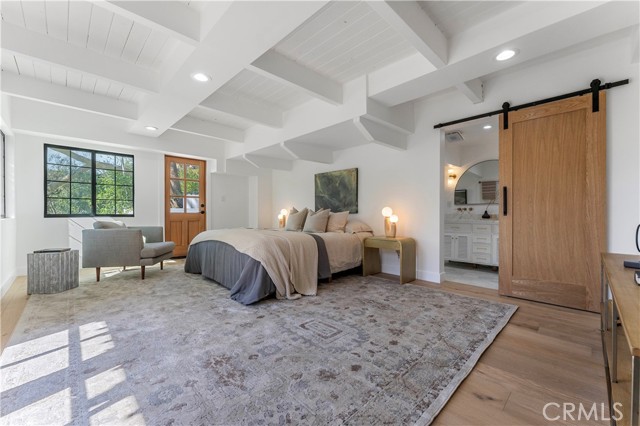 Detail Gallery Image 15 of 38 For 2776 Laurel Canyon Pl, Los Angeles,  CA 90046 - 4 Beds | 5/1 Baths