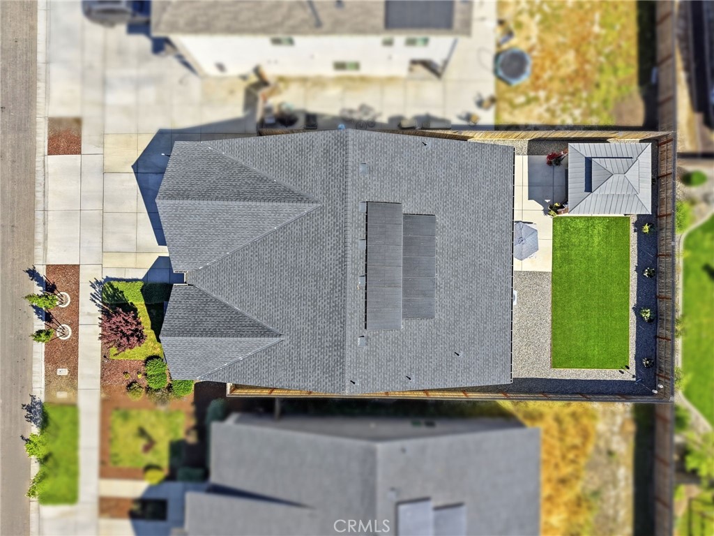 https://media.crmls.org/medias/1de8f769-2bc7-4a5e-9025-545eaad0fd2a.jpg?preset=X-Large