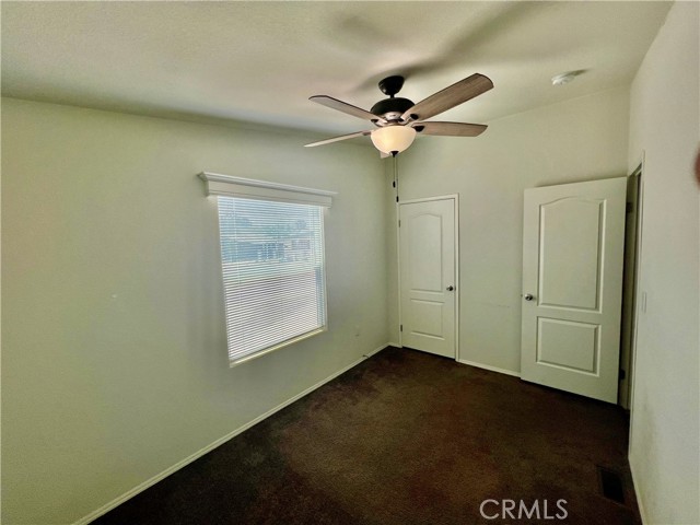 Detail Gallery Image 8 of 33 For 3000 S Chester Ave #48,  Bakersfield,  CA 93304 - 3 Beds | 2 Baths