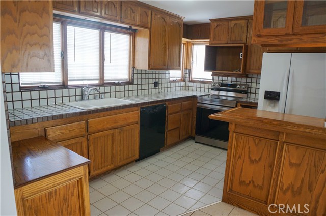 232 29th Street, Manhattan Beach CA: https://media.crmls.org/medias/1de92d3d-bb4a-4e14-b7d4-0d2d4299e04c.jpg